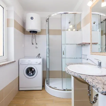 Cozy In Viskovo With Kitchen Vakantiehuis *