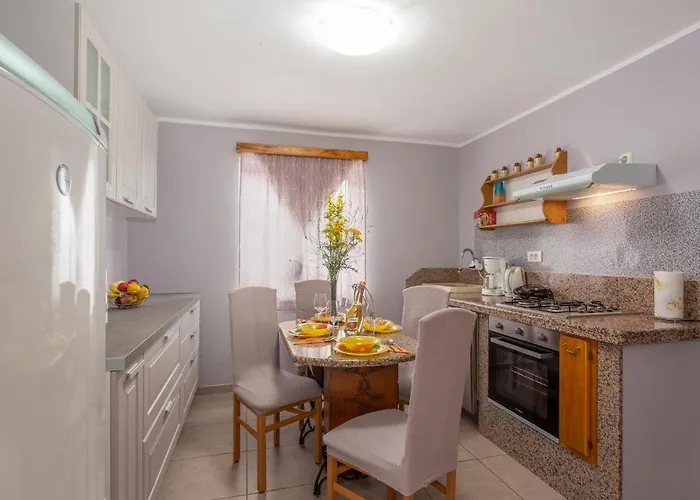 Cozy In With Kitchen Viskovo